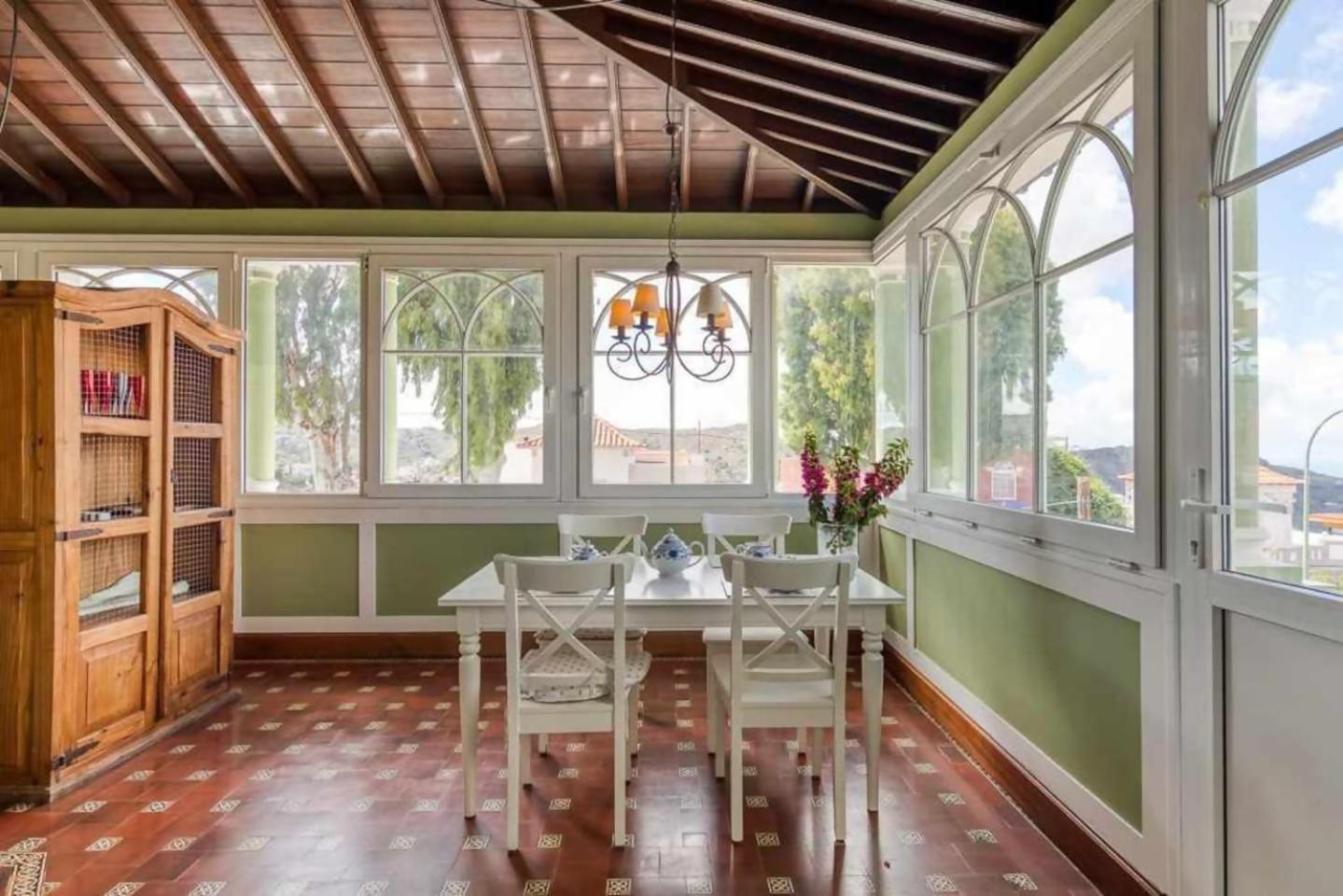 Amplia Villa De Lujo Con Piscina Climatizada Las Palmas de Gran Canaria Bagian luar foto